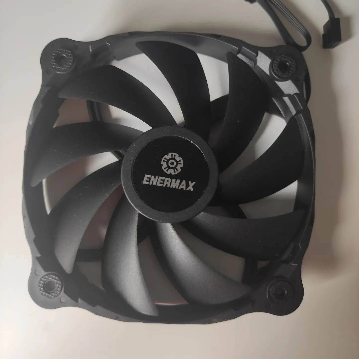 Ventilator Enermax 140mm Black