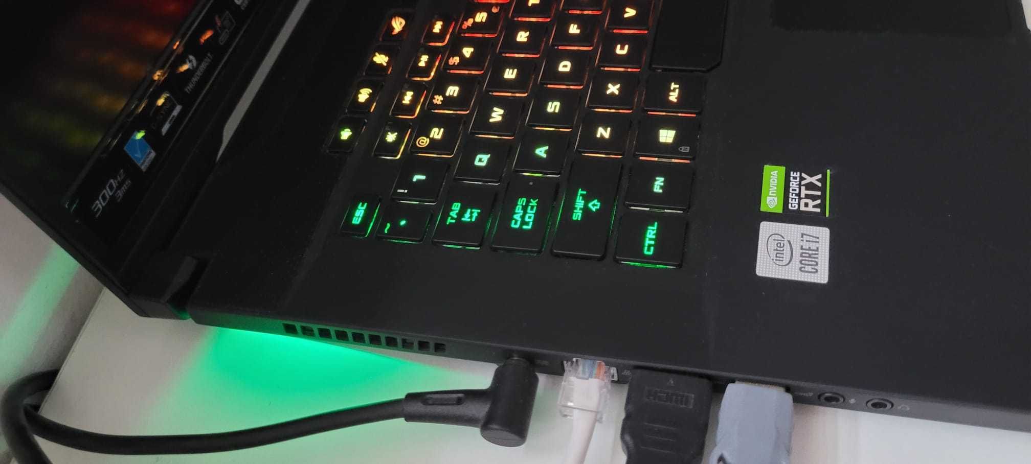 Vand Laptop Gaming ASUS ROG Zephyrus S15 + Cooler CADOU
