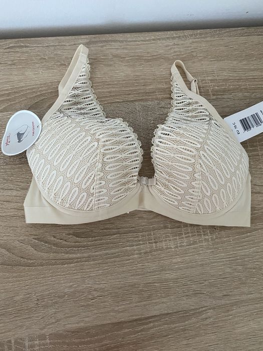 Sutien Triumph Aura Spotlight, Amourette Charm, Amourette Spotlight