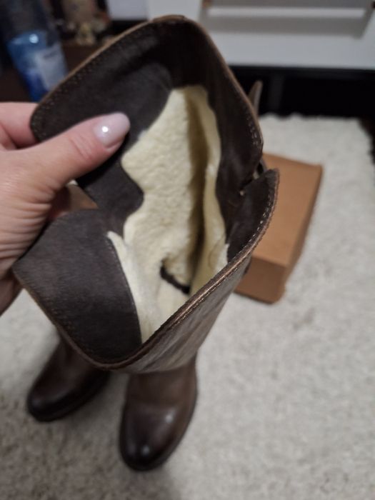 Cizme din piele ,stare bună.