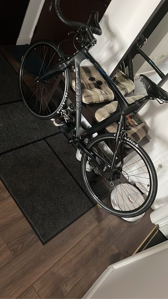 Bicicleta Avenue Airbase custom, 61 cm