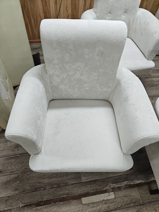 Кресла новые собственого производства