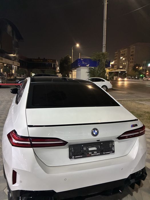 Bmw i5 35 L Bodykit