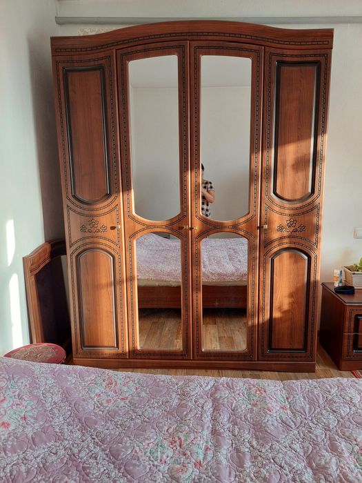 Продам спальный гарнитур, Украинский