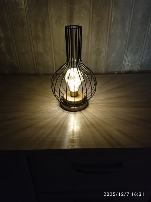 Продам светильник интерьерный