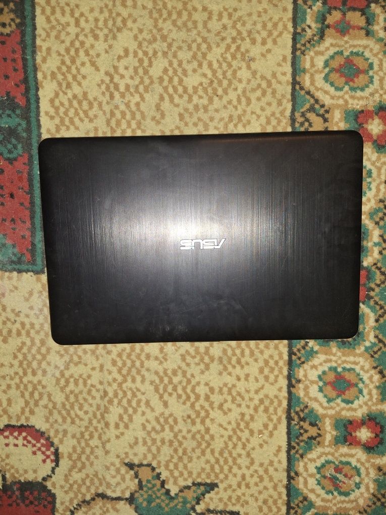 Vand ASUS X540L pentru Piese