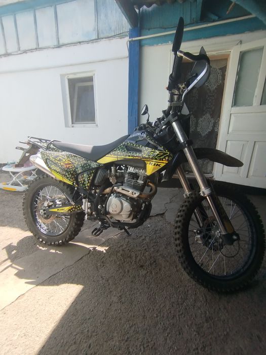 Продам мотоцикл спортивный