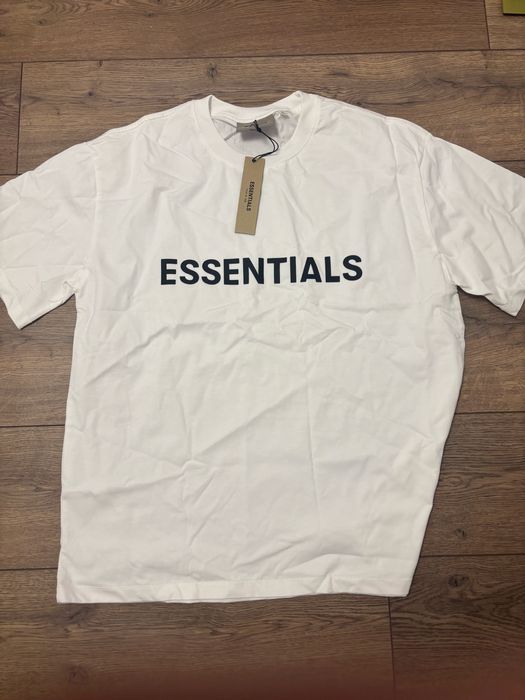 Tricou essentials