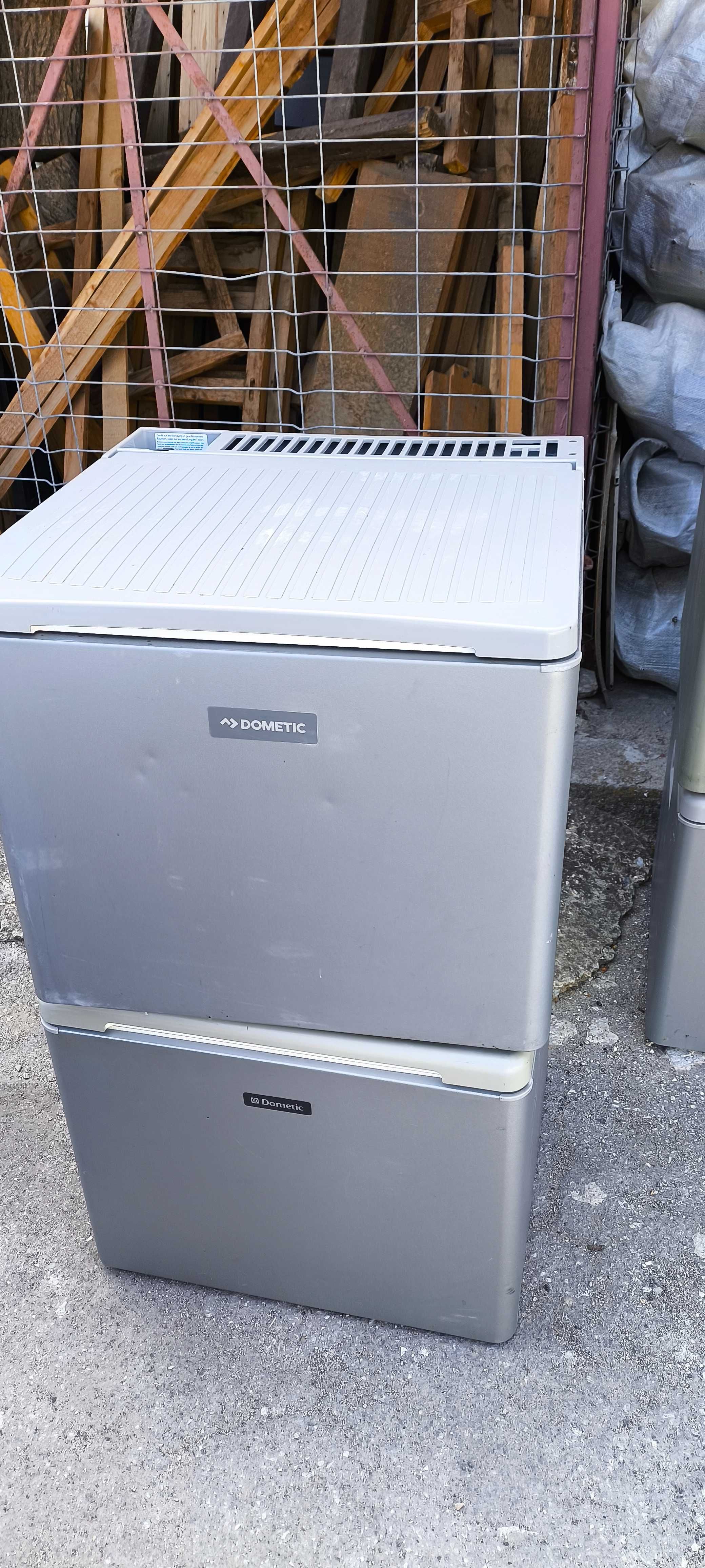 Хладилни ракли 220 v 12 v и газ