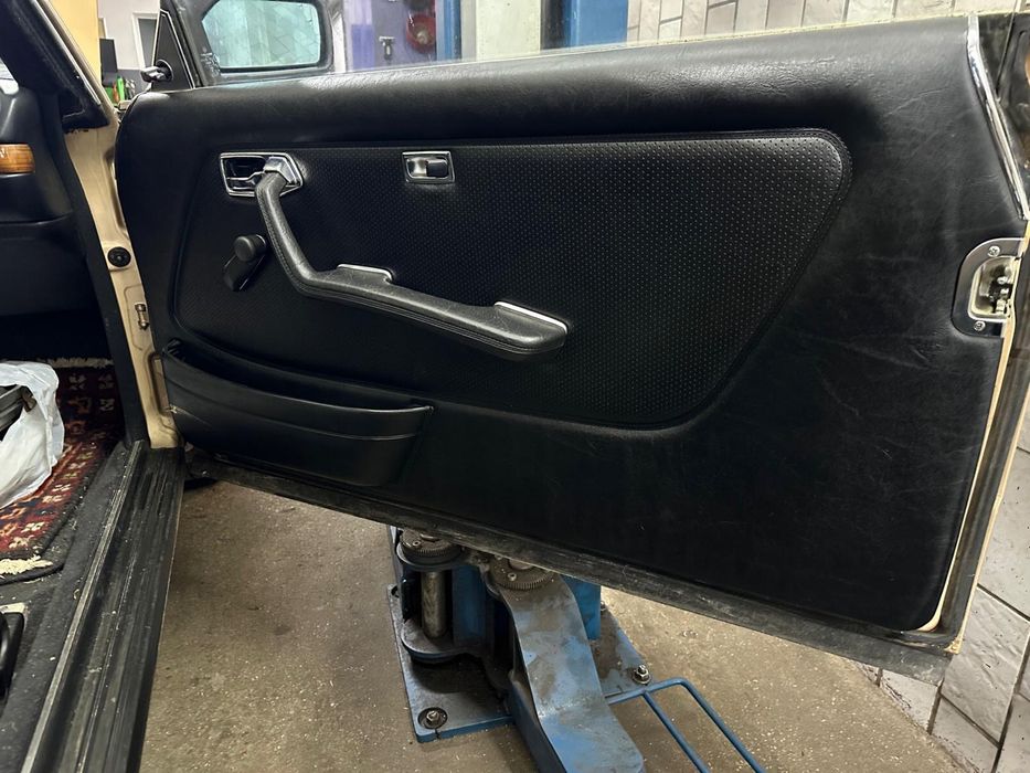 Mercedes cobra coupe w123 (280c)