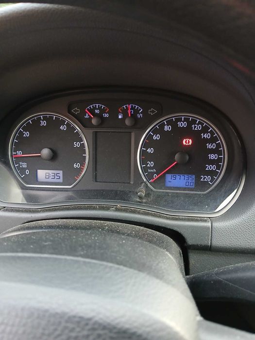 Vand vw polo an 2002 motor 1.4 benzina