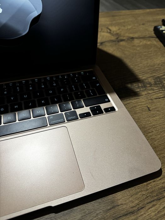 Macbook Air 13 inch 2020