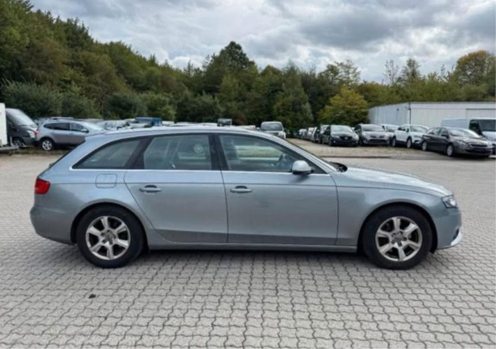 Audi A4, 2.0 diesel, 136cp, 2011