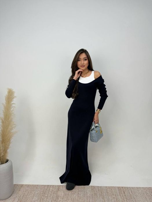 Платья длинные.