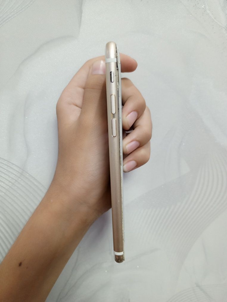 IPhone 6s цвет gold на запчасти