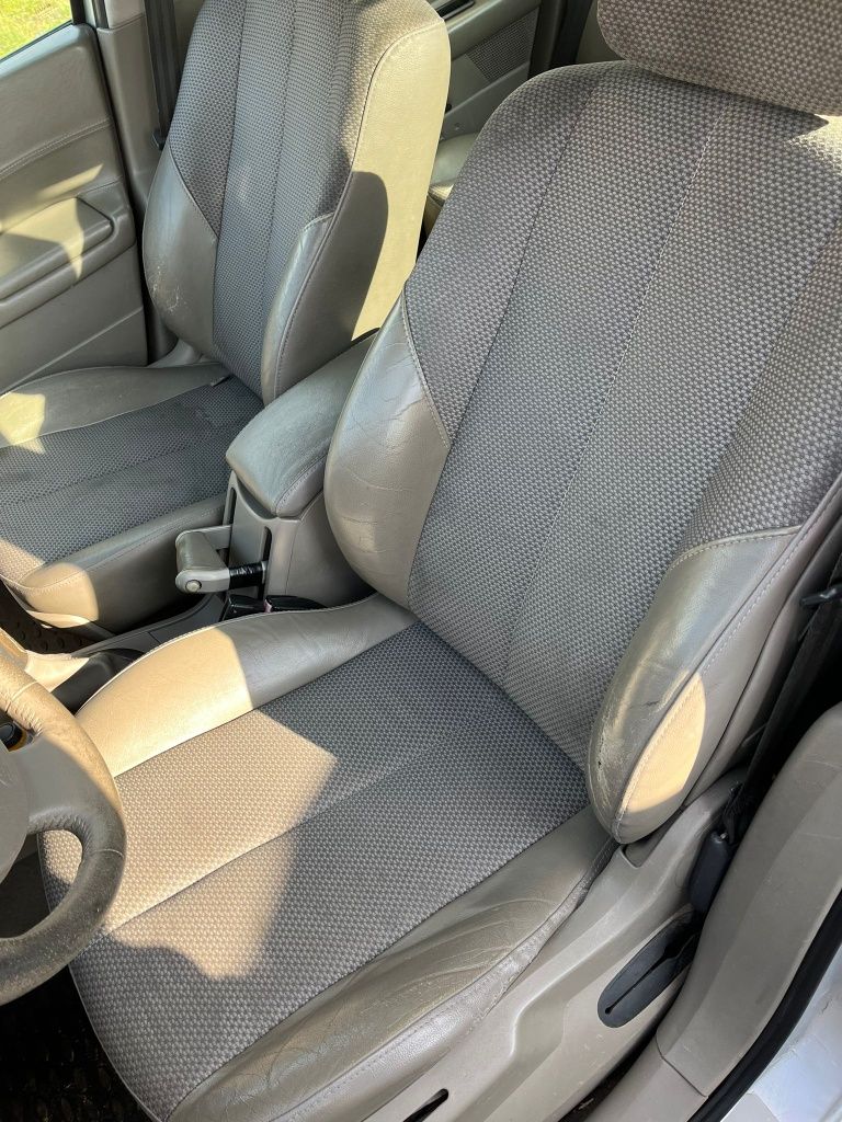 Dezmembrez Dezmembrari Renault megane 2