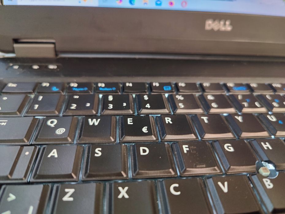 Laptop gaming școală Dell i5 Ram 8Gb ddr4 video 4Gb ssd win10 GTA CSGO