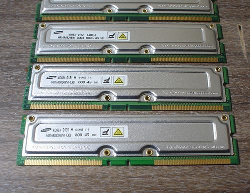 Memorii f rare de tip RD-RAM Samsung 800MHz 64Mb