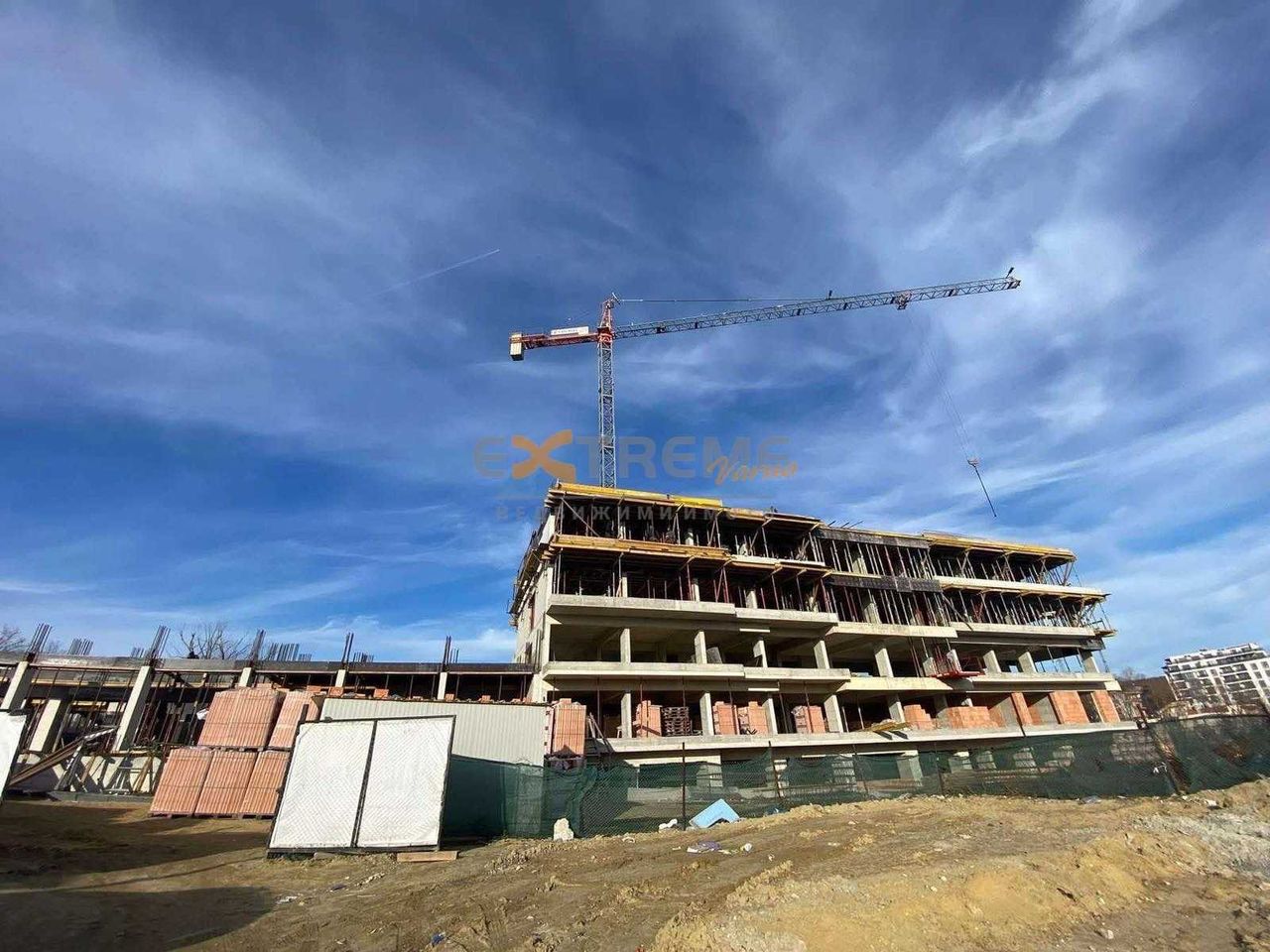 Продава се Тристаен апартамент в Варна, Изгрев - 119 кв.м за 1335 €/кв.м - Снимка #2