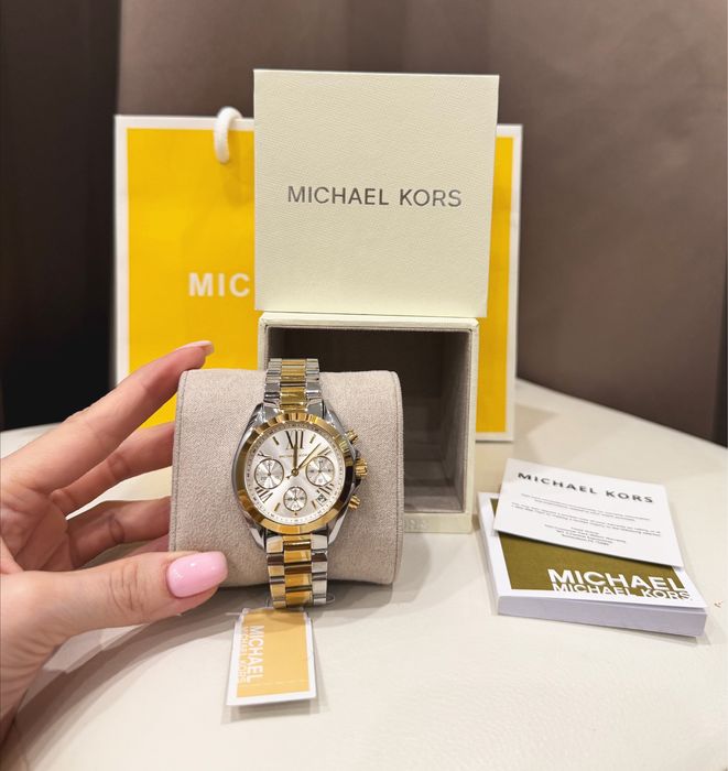 Новые часы Micheal Kors.