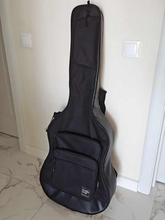 Chitară electro-acustică Hora Jumbo Mahon EQ