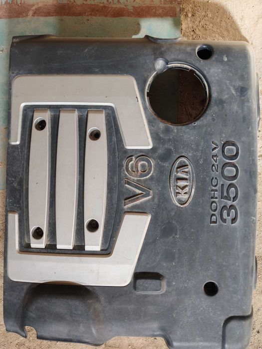 Декоративная крышка двигателя на KIA SORENTO