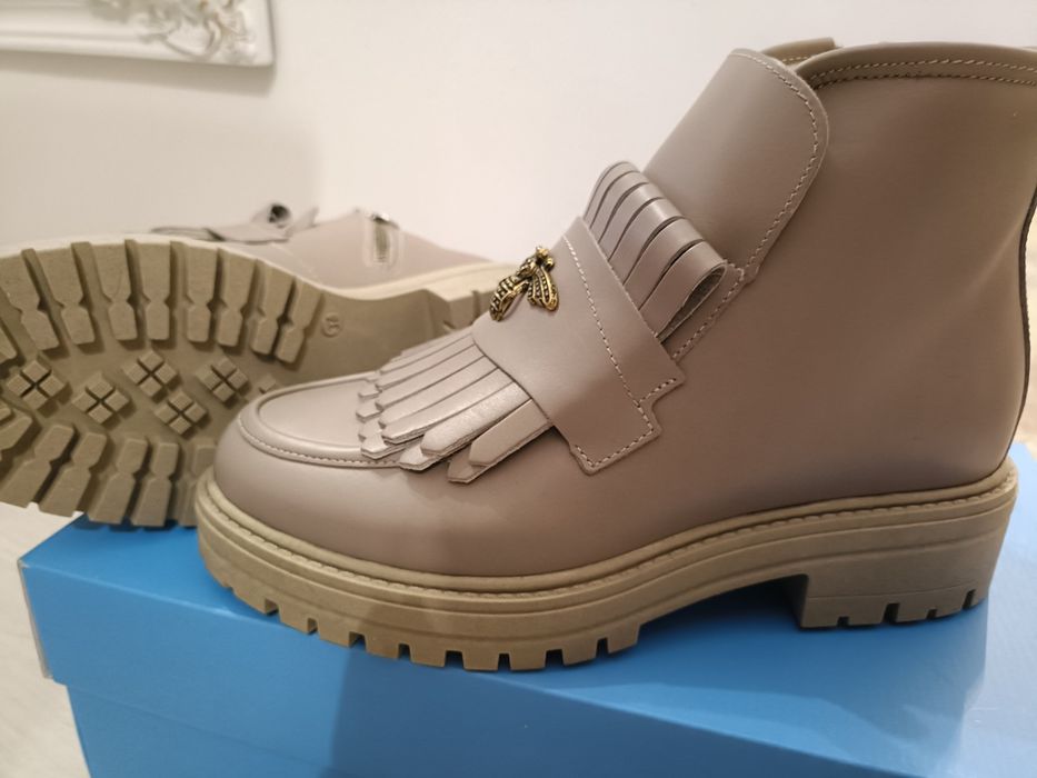 Ghete îmblănite bej, din piele naturala, noi, model Bee, pt.femei