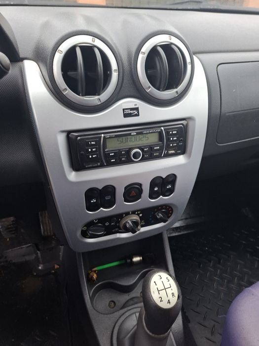 Vand logan 1.6 An 2010