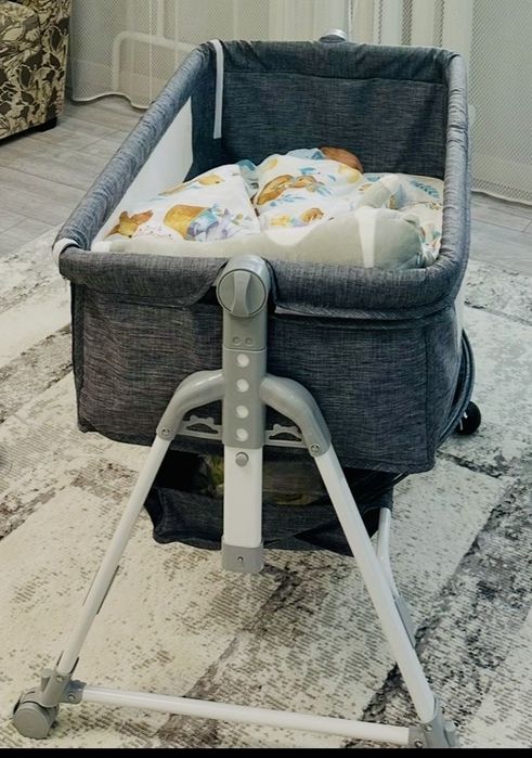 Продам кровать-люльку детскую.