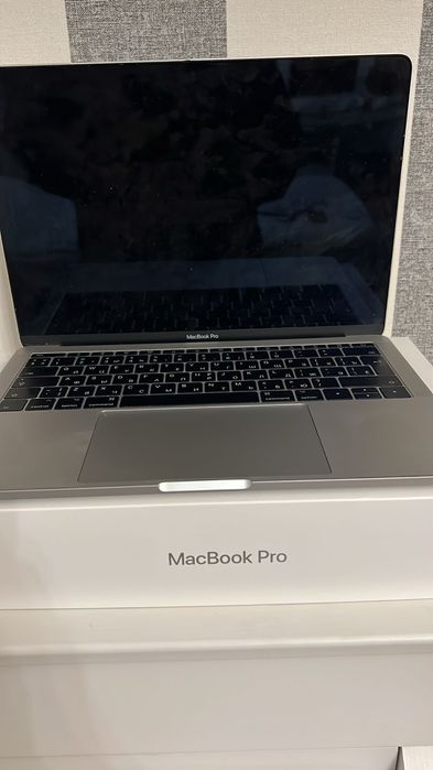 MacBook Pro 13 с коробкой