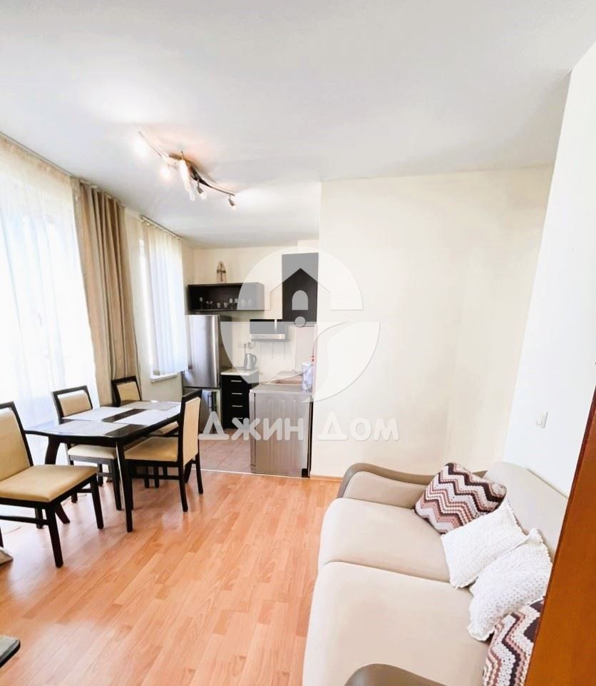 Продава се Тристаен апартамент в Свети Влас - 70 кв.м за 1115 €/кв.м - Снимка #2