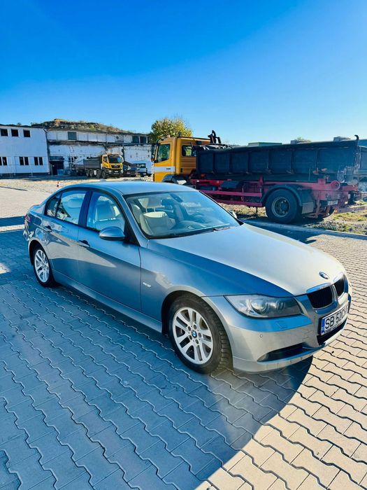 BMW E90 limusine