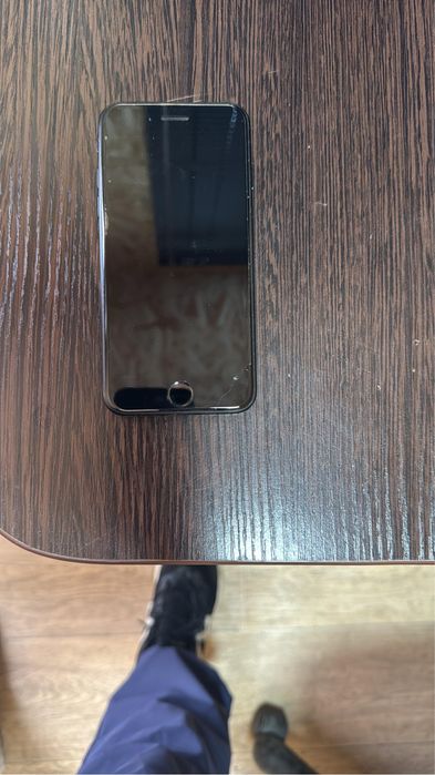 Продам iphone se