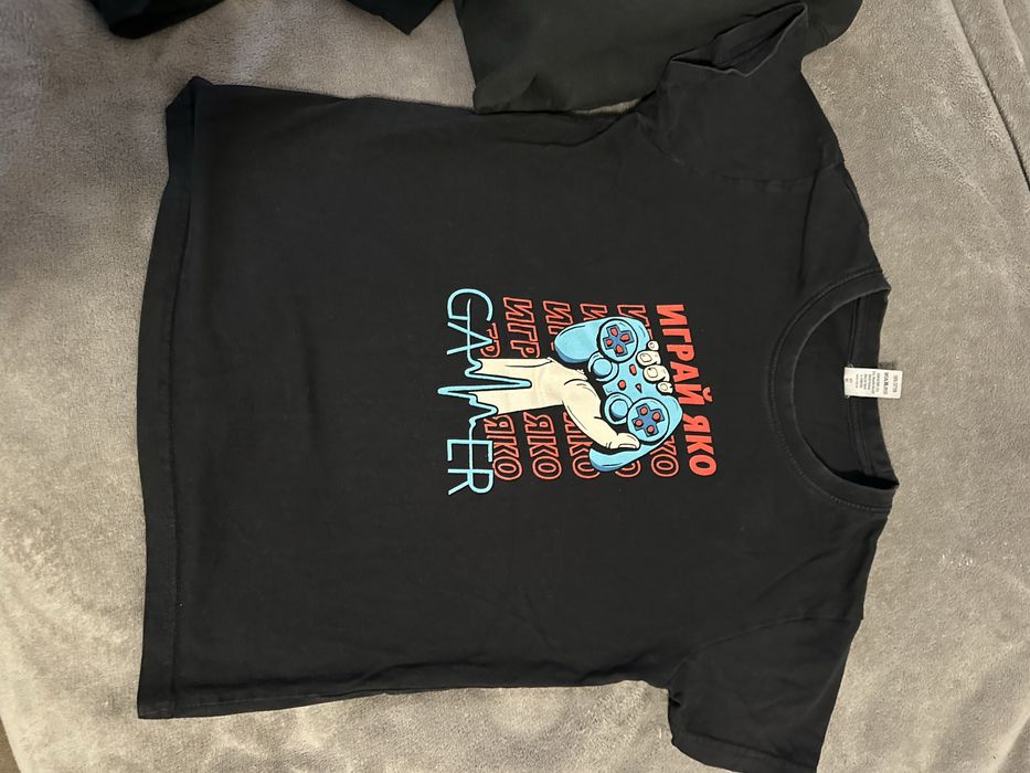 АРG Sunday Habit , 9-10 години суитчер и тениски +подарък плакат