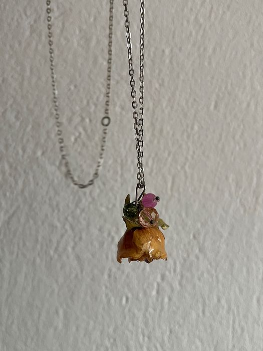 Ръчно правени бижута от естествени цветя