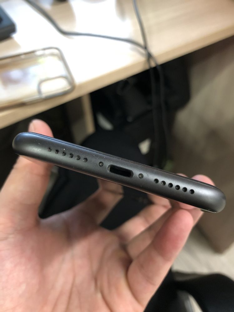 Продам Iphone 11 на IOS 17.5