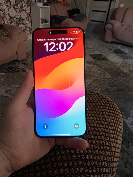 Продам почти новый 15 про макс. Батарея 99