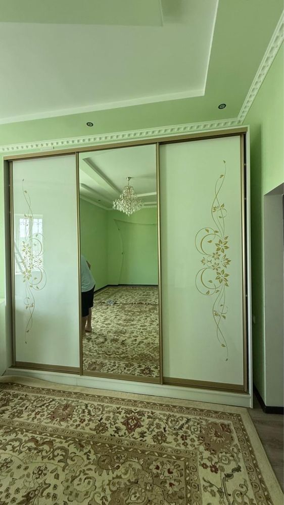Раздвижной шкаф сатылады