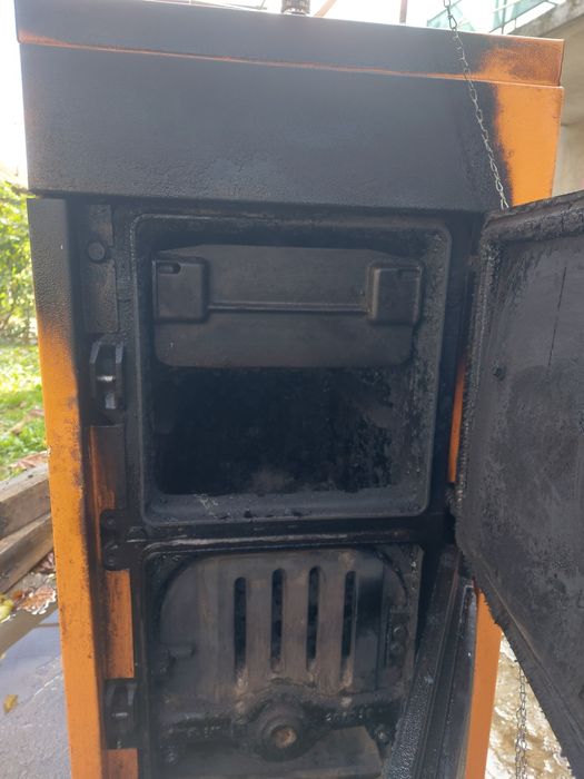 Vând centrala incalzire Ferolli pe lemne/carbune 30 kw