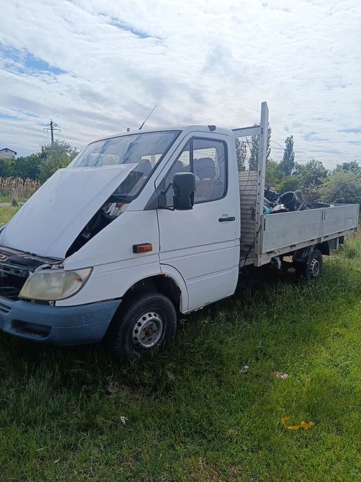 Dezmembrez Mercedes sprinter 2.2cdi