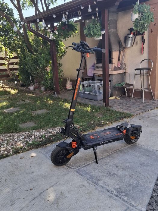 Vând trotineta electrica kukirin g2 master 2025