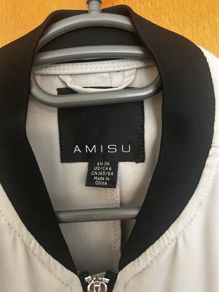 Спортно елегантен тренч Amisu