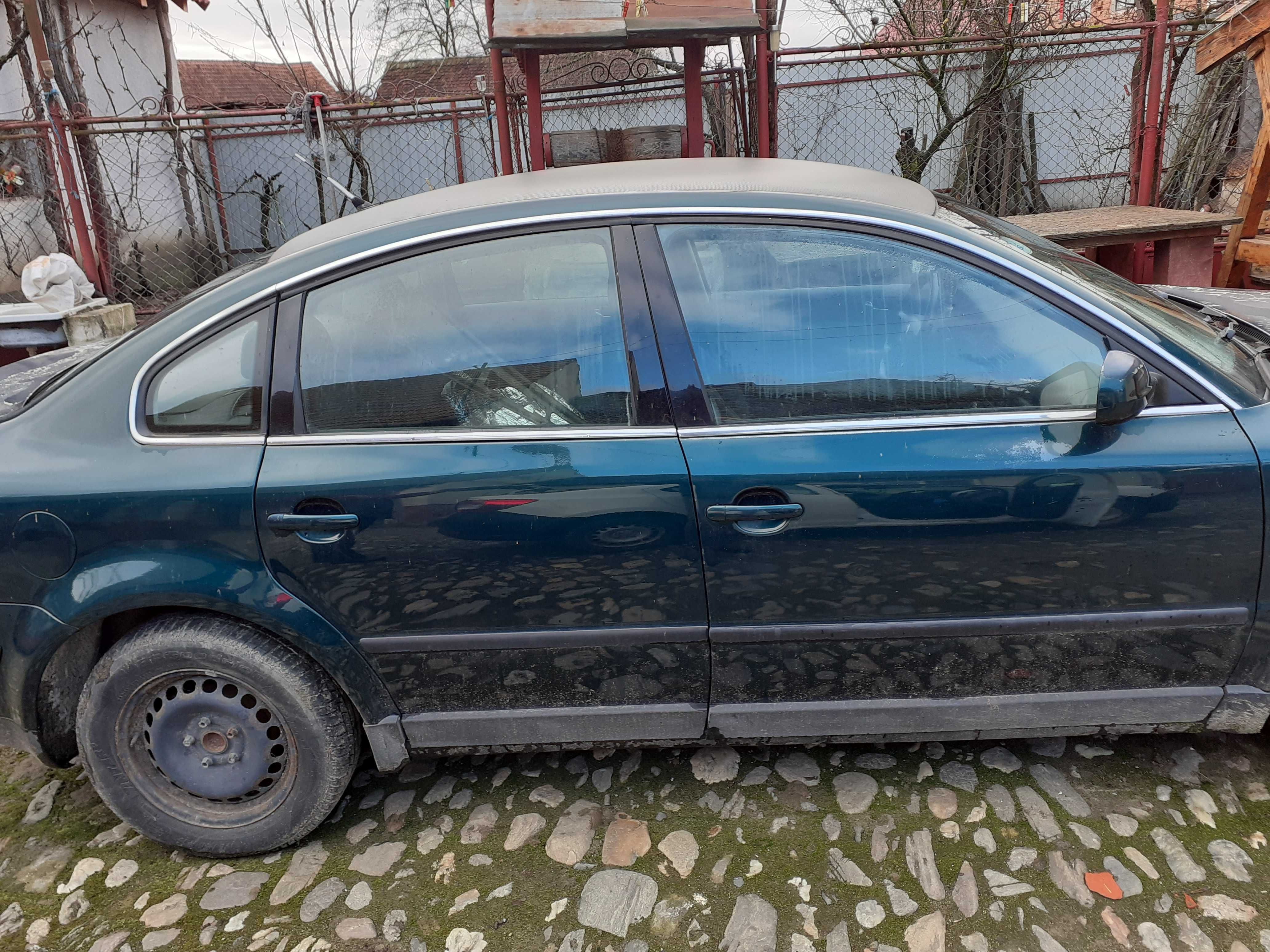 Vind vw passat pentru piese ,masina functioneaz