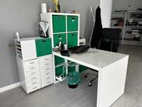 Set birou complet: masă, scaun, bibliotecă, dulapuri