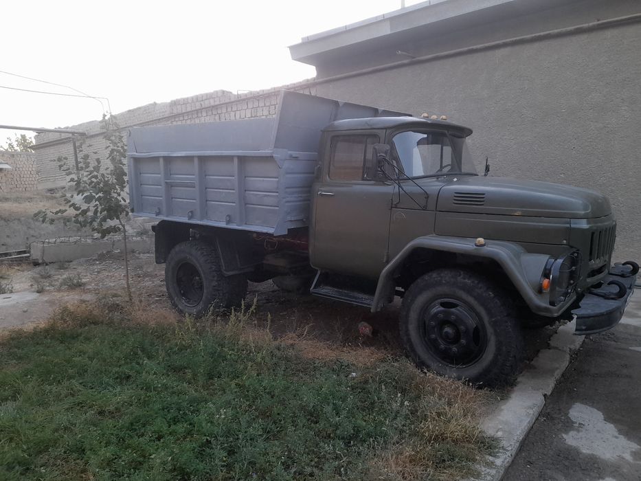 Зил самосвал сотилади