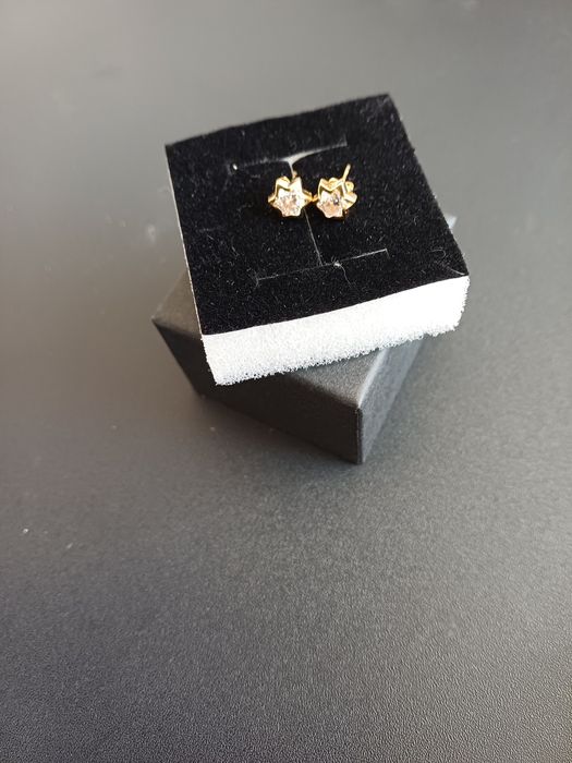 Cercei de aur galben de 18 k