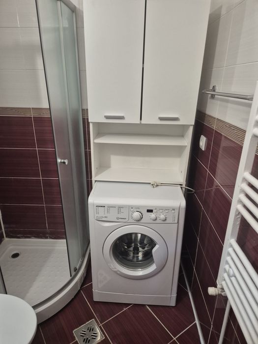 Închiriez garsonieră