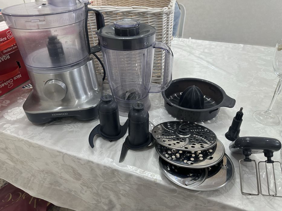 Продам кухонный комбайн KENWOOD