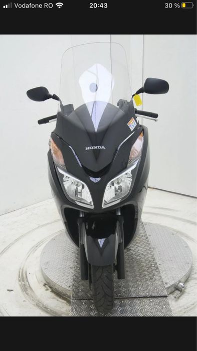 Maxiscuter moto honda forza nss300