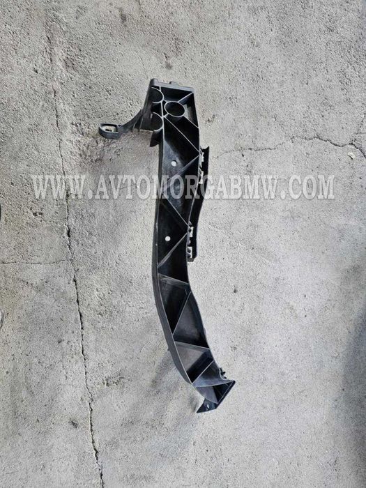 Водач за фар бмв е81 е87 държач bmw e81 E87